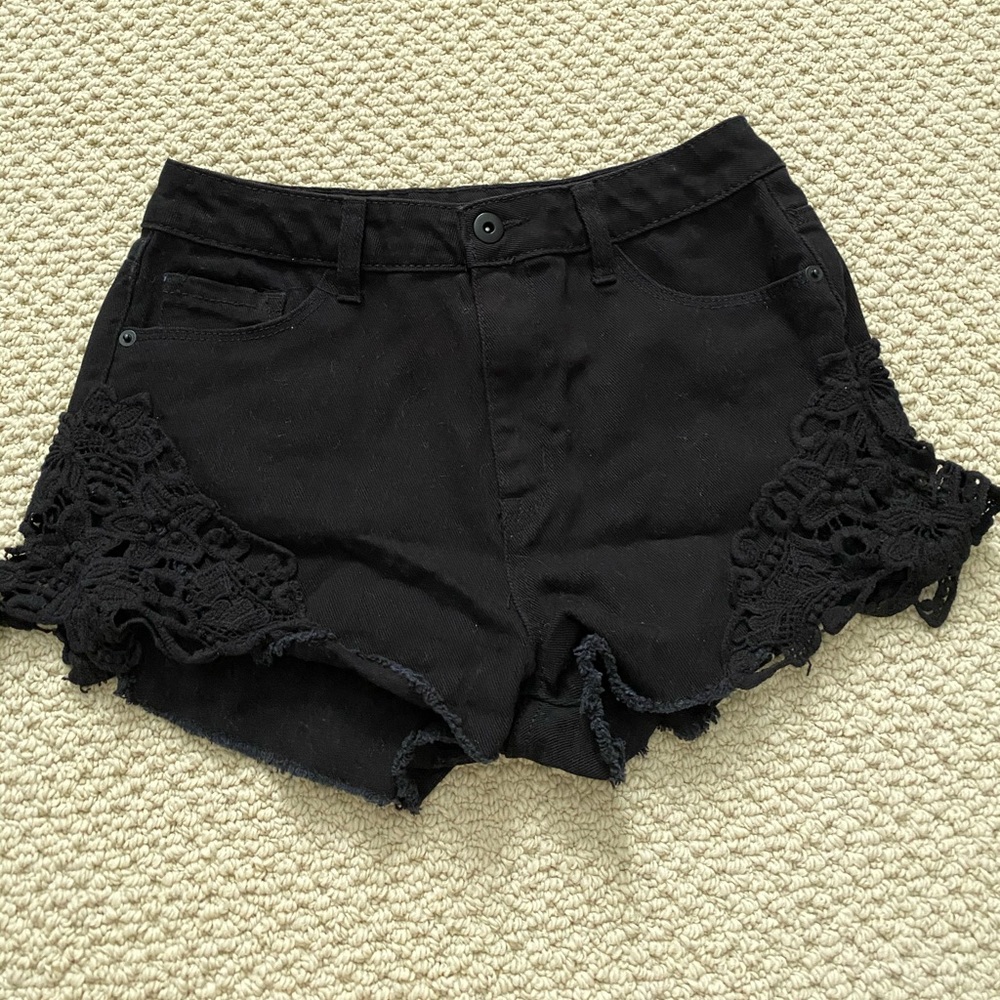 2/$20 Forever 21 black denim shorts size 27